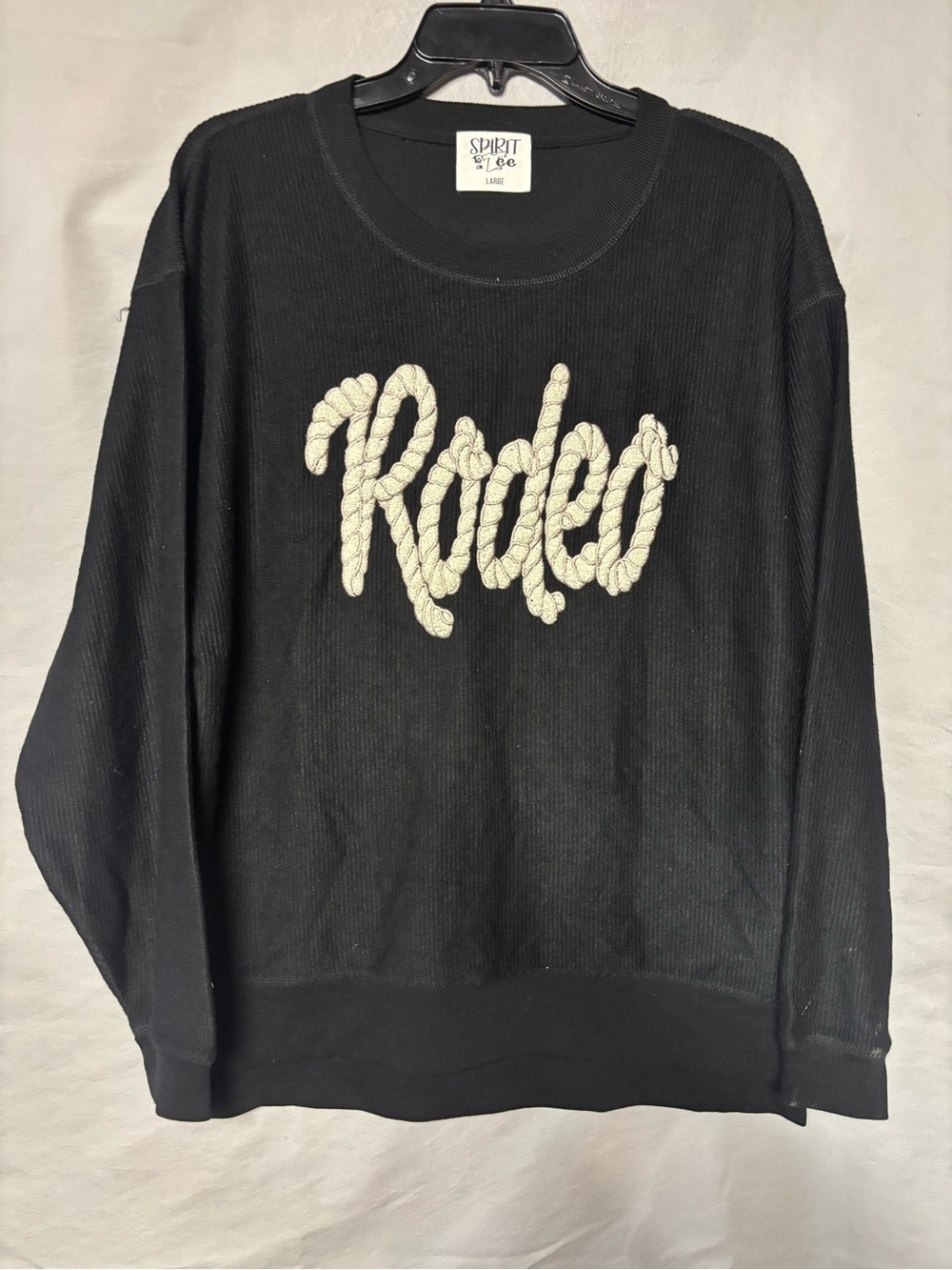 Spirit Women’s Black 'Rodeo' Pullover Ribbed Sweatshirt